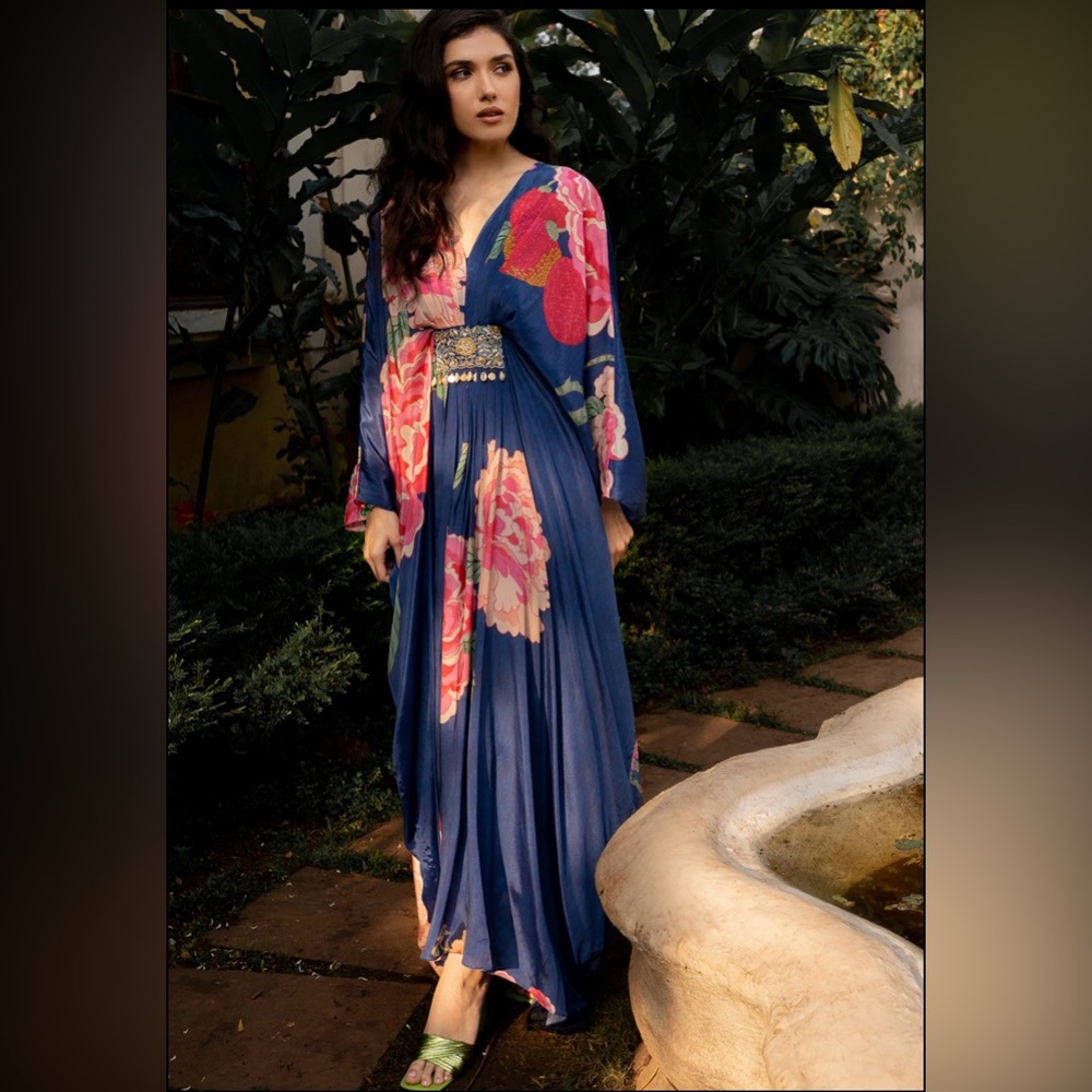 Paulmi & Harah: Blue crepe printed and embroidered kaftan